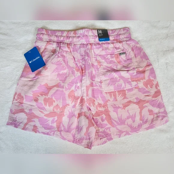 COLUMBIA Light Pink Holly Hideaway Breezy Shorts - Size Medium (NWT) - Picture 7 of 9
